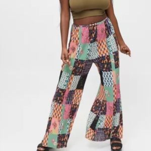 UO Solange Plisse Flare Pant